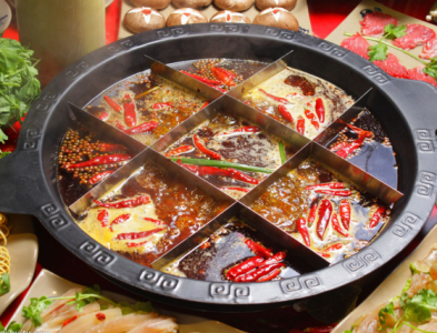 重慶火鍋底料廠，夏季吃火鍋的很大優(yōu)勢(shì)