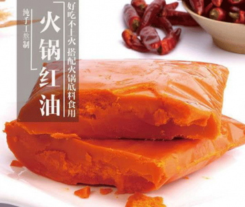 串串香牛油紅油購買時(shí)需要注意什么？串串香店為什么選擇正宗牛油紅油？