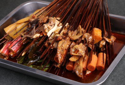 為何選擇重慶串串香底料批發(fā)？?jī)?yōu)勢(shì)分析帶你一探究竟！